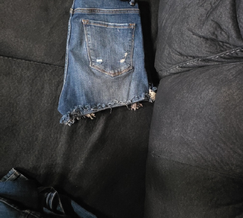 Risen Distressed Blue Jean Shorts with Raw Hem - Picture 3 of 4